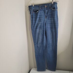 Judy Blue size 13/31 denim Relaxed Fit jeans ribcage skinny pockets button